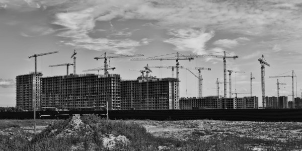 Vicios Ocultos Construcción / Defectos Constructivos Begues · Desprendimiento de Ladrillos o Materiales de Revestimiento de Fachadas